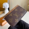 Louis Vuitton Card Holder LV M69161