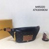 LV Discovery Bumbag Louis Vuitton M45220