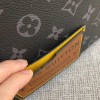 Louis Vuitton Discovery Pochette GM LV M69256