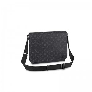 Louis Vuitton M45271 LV District MM