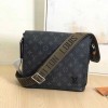 LV New District PM Louis Vuitton M45627