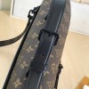 Louis Vuitton Robusto Briefcase LV M30591