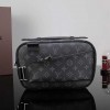 Louis Vuitton Bumbag M42906