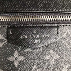 Louis Vuitton Discovery Backpack PM M30230