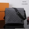 Louis Vuitton District MM Messenger Bag M44001