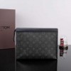 Louis Vuitton LV Pochette Voyage MM M61692
