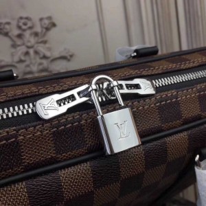 Louis Vuitton Porte Documents Voyage PM N41466