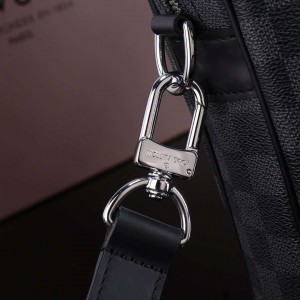 Louis Vuitton Porte Documents Voyage PM N41478