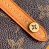 Louis Vuitton LV Round Case M68524
