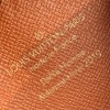 Louis Vuitton LV Round Case M68524