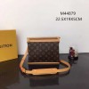 Louis Vuitton Saumur Messenger PM M44879