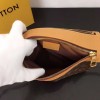Louis Vuitton Saumur Messenger PM M44879