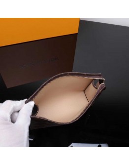 Louis Vuitton LV Toiletry Pouch 19 M47544