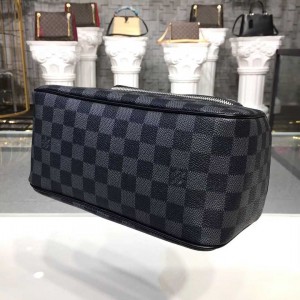 Louis Vuitton Toiletry Pouch N47625
