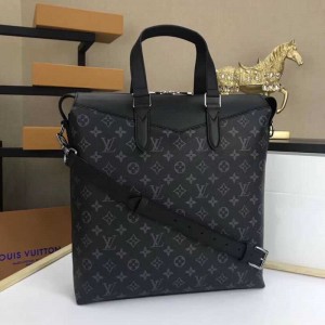 Louis Vuitton Tote Explorer M40567