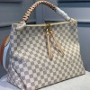 Louis Vuitton Beaubourg Hobo MM LV N40343