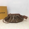 Louis Vuitton Boursicot EW LV M45229