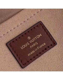 Louis Vuitton On My Side LV M53825