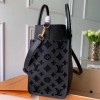 LV M53826 Louis Vuitton On My Side