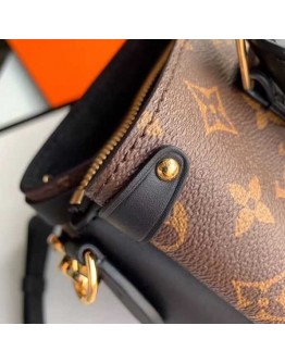 LV Soufflot BB Louis Vuitton M44898