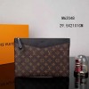 Louis Vuitton Daily Pouch M62048