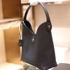 Louis Vuitton LV Lockme Hobo M52776