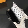 Louis Vuitton LV Wynwood M90445
