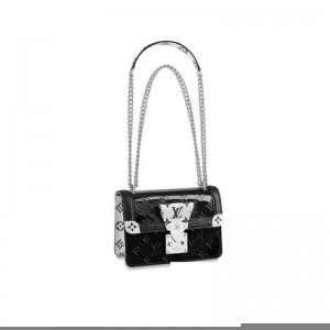 Louis Vuitton LV Wynwood M90445